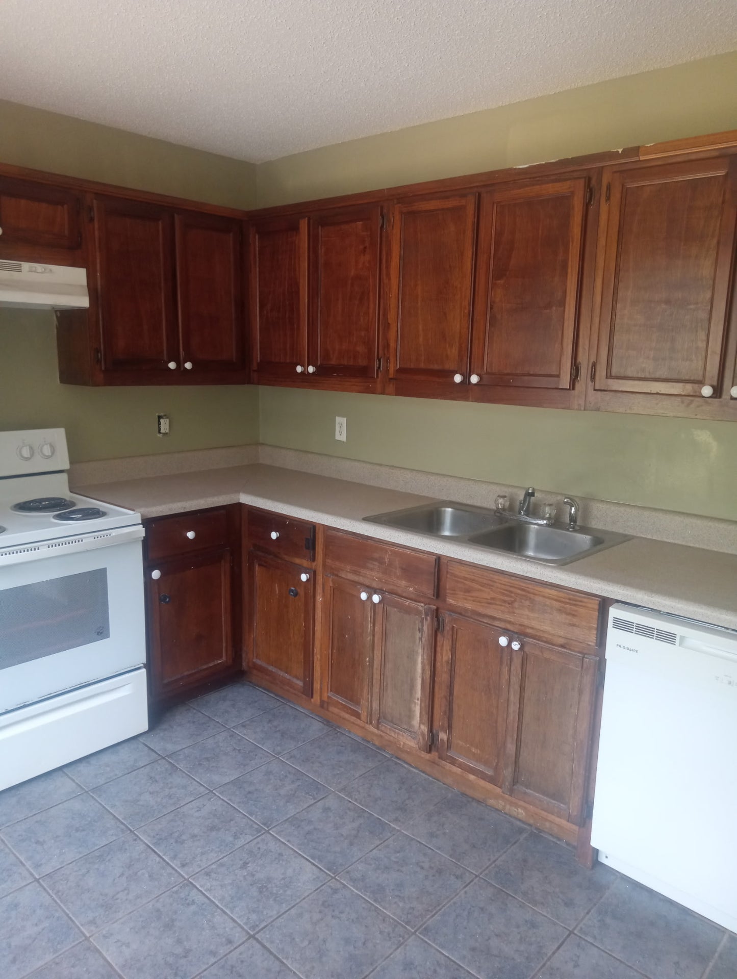 2 bedroom 1 bathroom Duplex