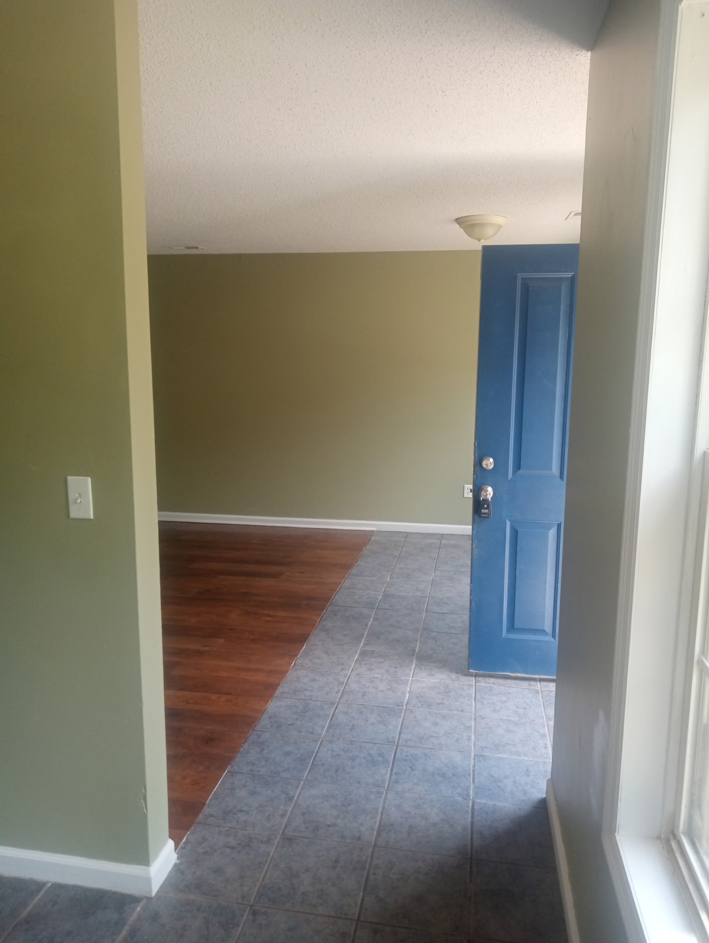 2 bedroom 1 bathroom Duplex