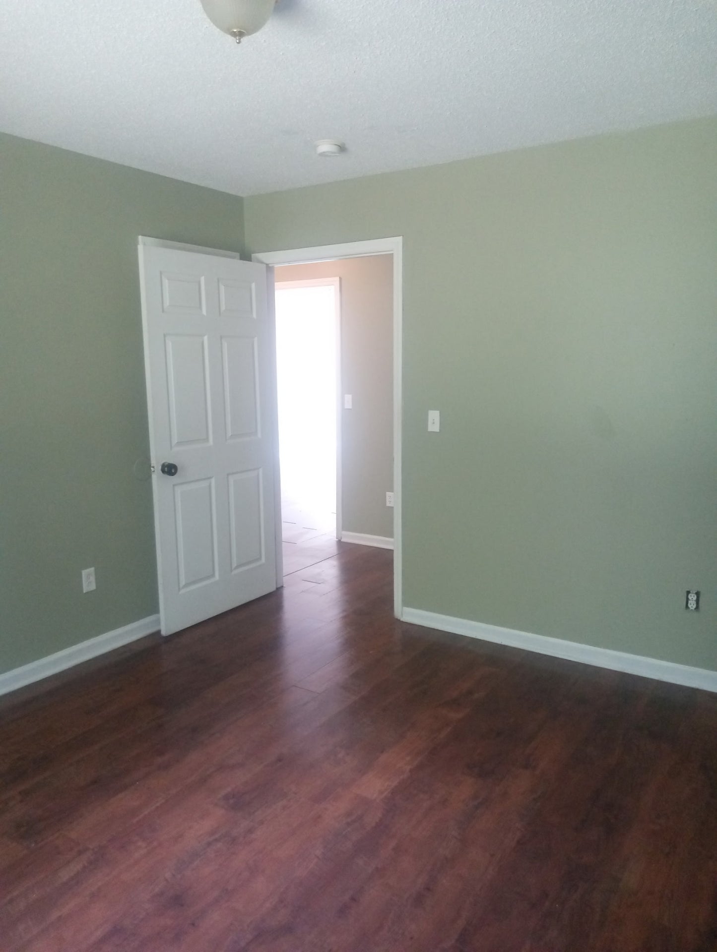 2 bedroom 1 bathroom Duplex
