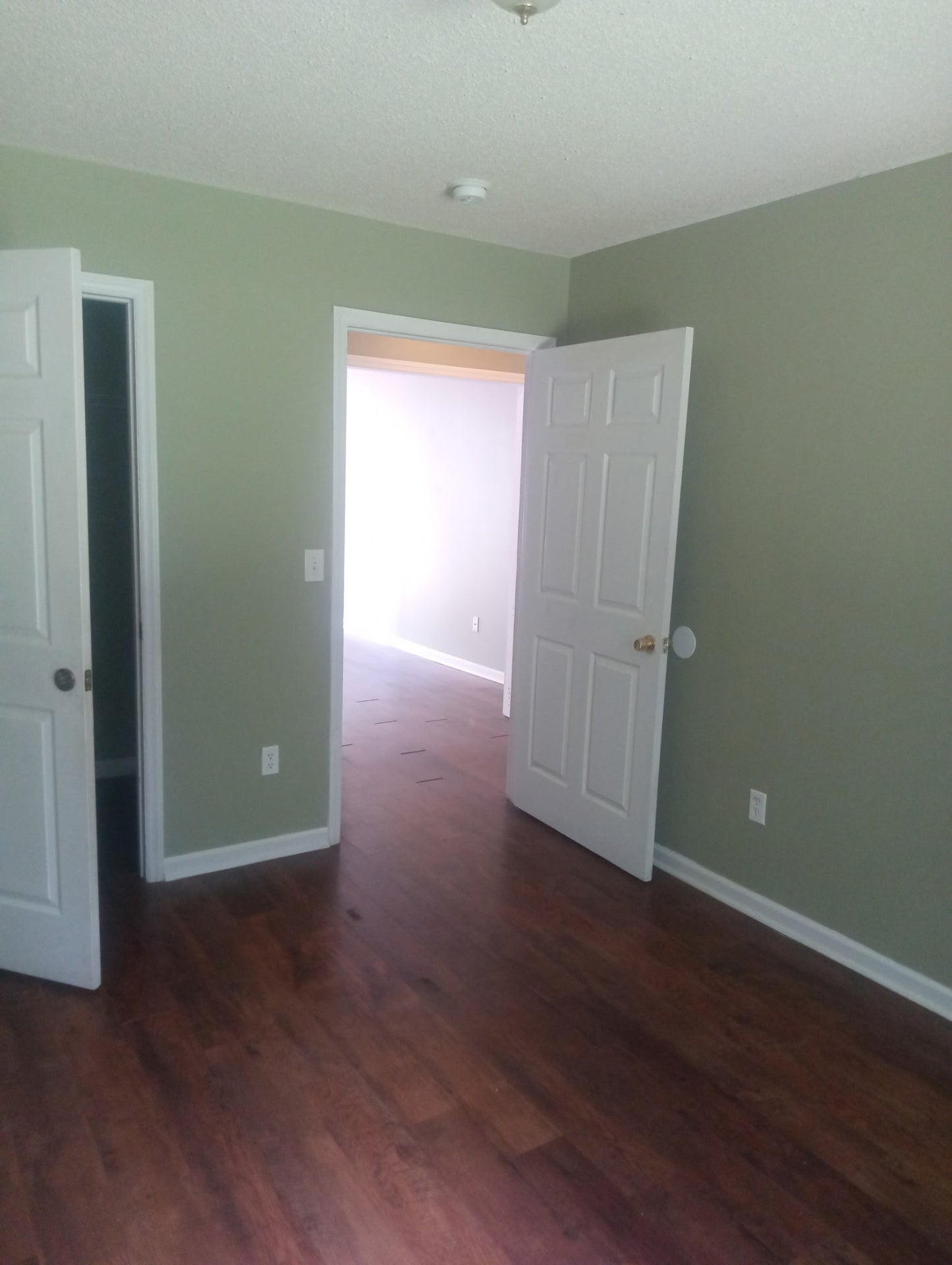2 bedroom 1 bathroom Duplex